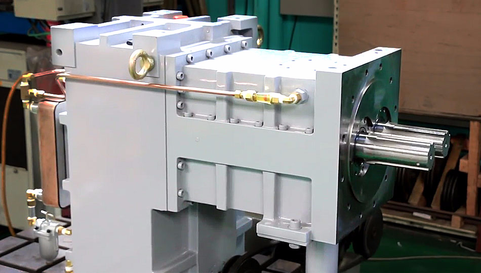 Counter-rotating parallel twin screw extruder gearbox by SUN LUNG GEAR